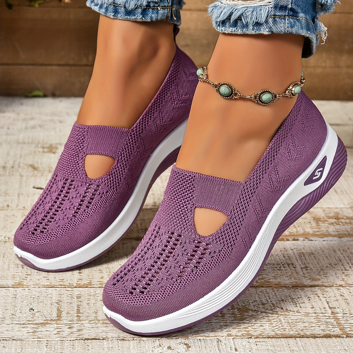 Venuesa Orthopaedic slip-on shoes