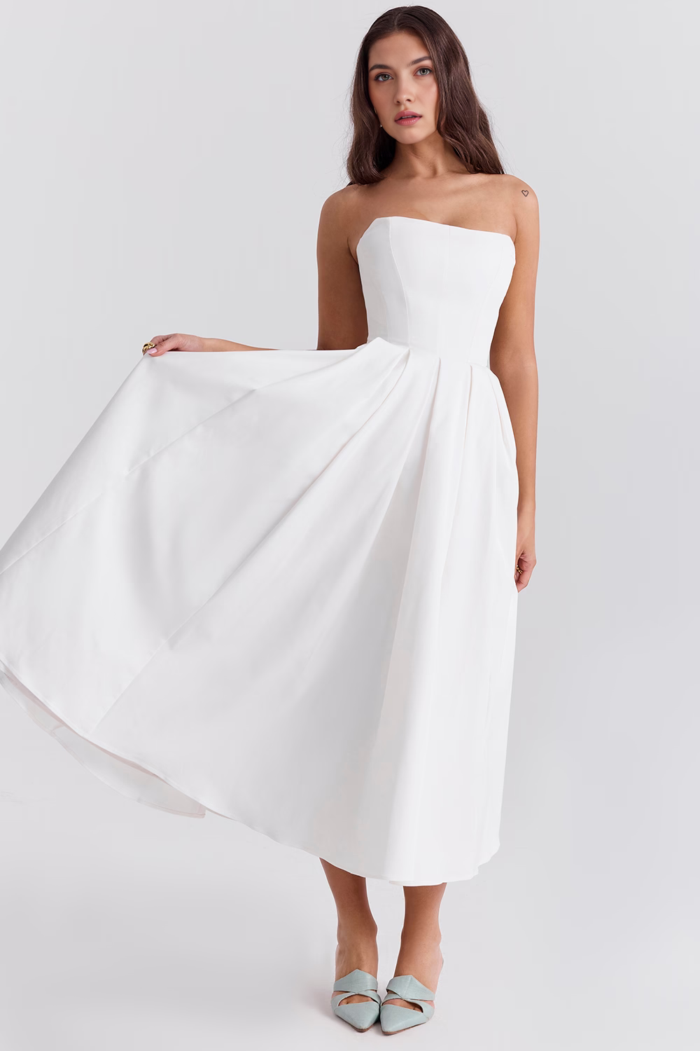Venuesa Embroidered Bloom Dress